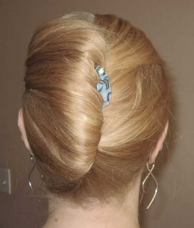 French-Knot-hairstyle