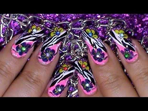 Retro Magnetic Flower Nail Art 3