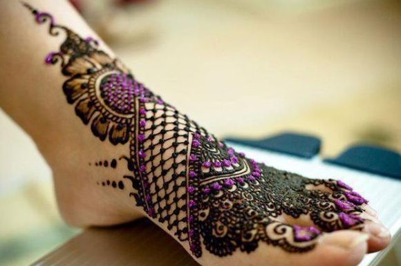 Latest Arabic Mehndi Designs For Feet With Stones