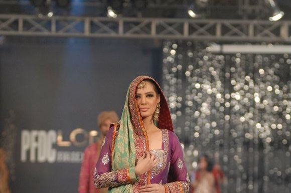 Pakistani bridal dress trends of 2012