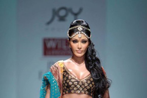latest indian wedding dresses 2012