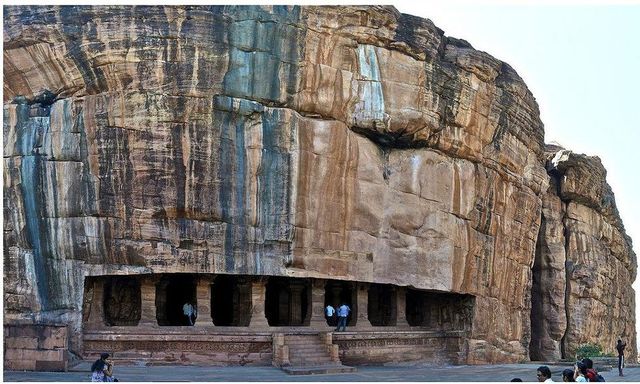 Badami cave Temple in karnataka