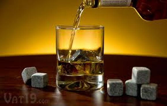 whiskey-stone-valentine-gift