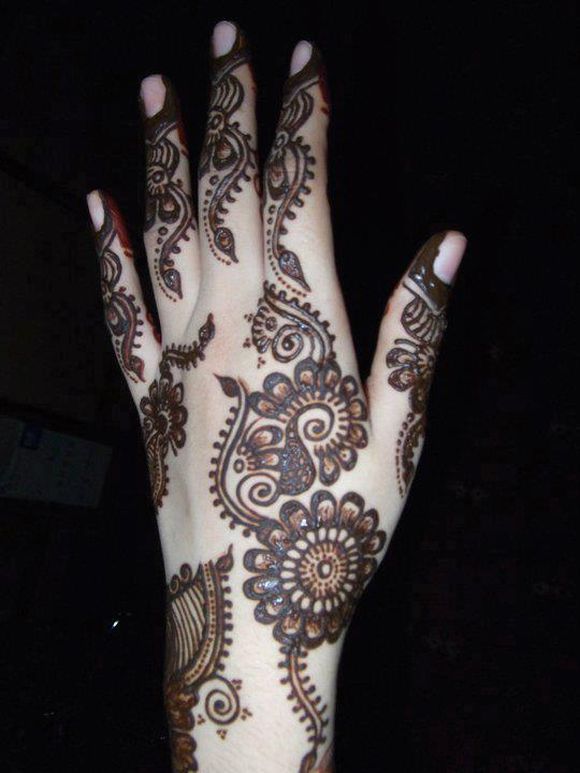 simple-arabic-mehndi-design-1