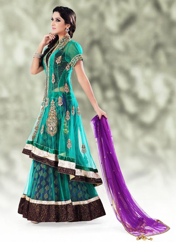 Latest-Indian-Bridal--Lehnga-Choli-Designs-2013-1