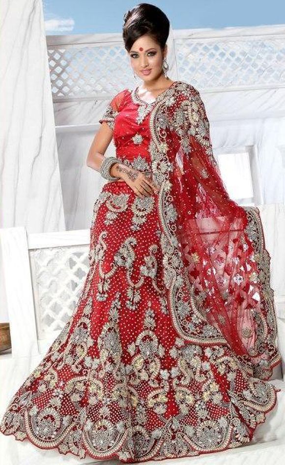 Latest-Indian-Bridal--Lehnga-Choli-Designs-2013-10