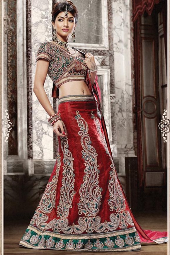 Latest-Indian-Bridal--Lehnga-Choli-Designs-2013-4