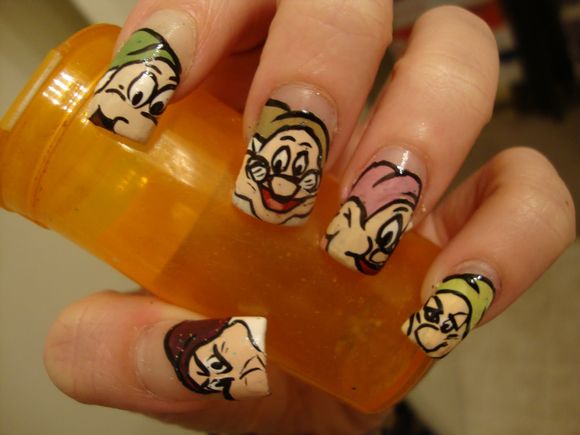 Disney Character Nail Art - wide 4