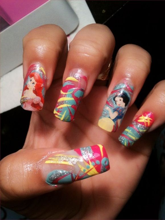 little-mermaid-disney-nail-art