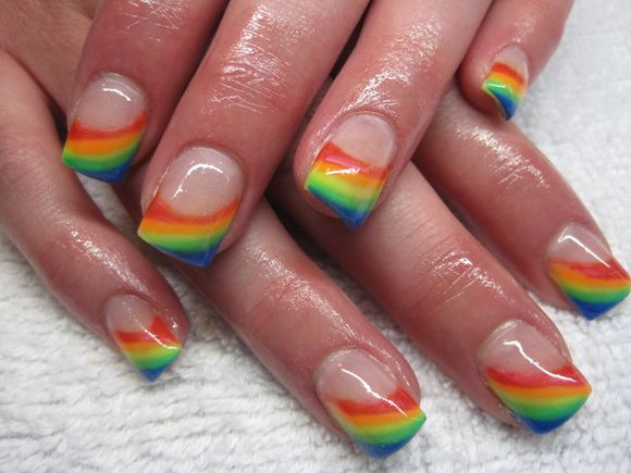 rainbow-nail-art-4
