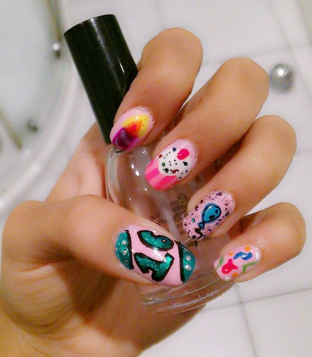 birthday-decoration-nail-art-2