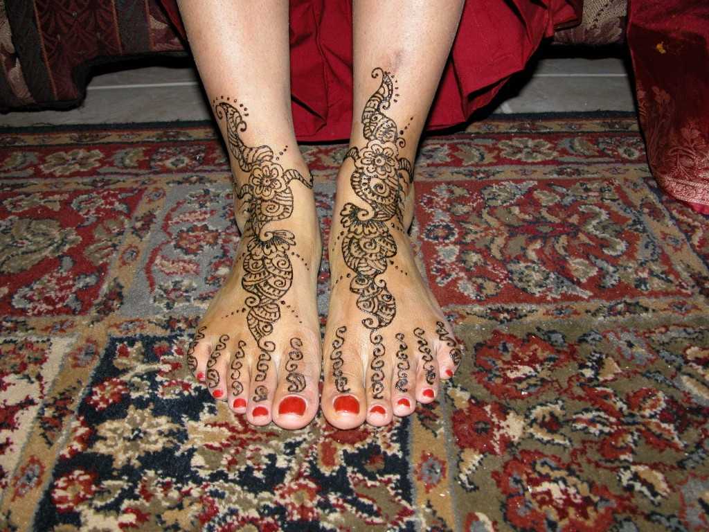 Top Pakistani Mehndi Designs For Feet - Pakistani Foot 
